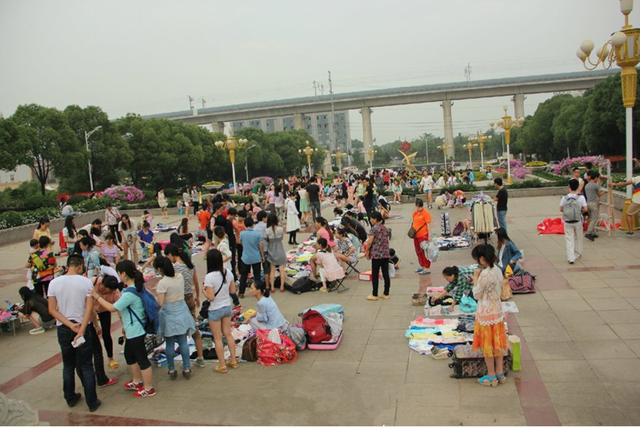 高校“二手货交易市场”火爆  首日交易额4500余元