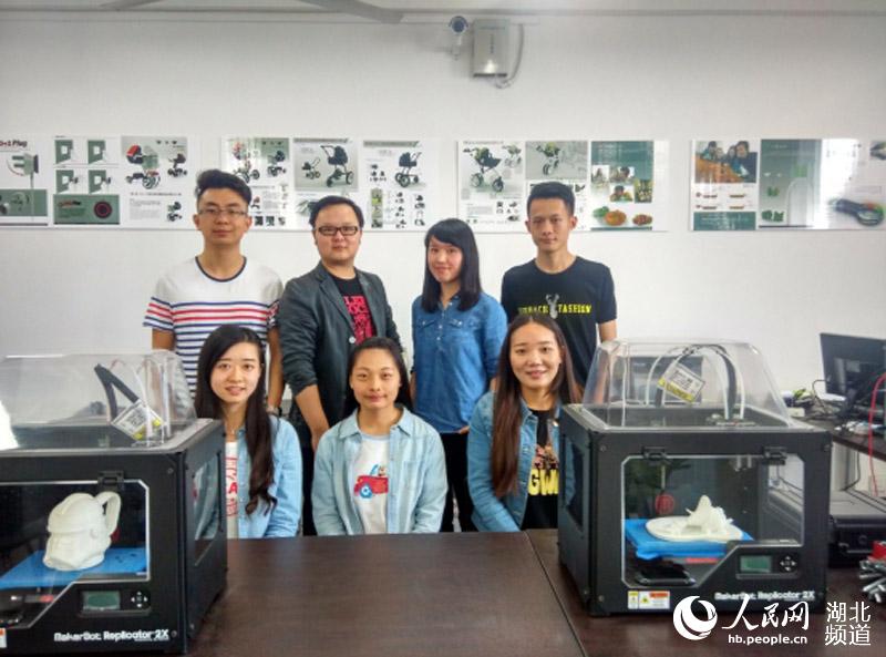 武汉高校学子设计作品获全球设计界顶级赛事大奖