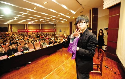 冠军拍微电影讲述艰难营销路