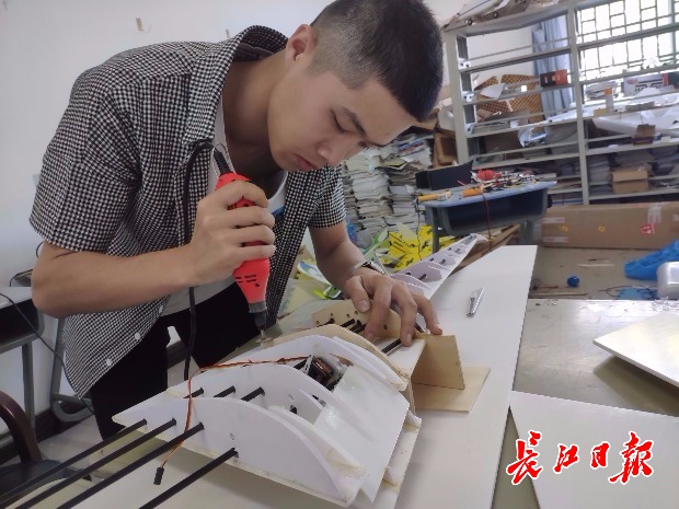 点击查看高清原图 点击查看高清原图