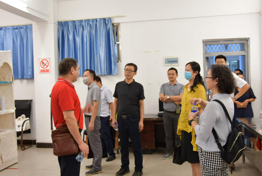 省级大学生创业示范基地评审专家组来武昌理工学院考察评审