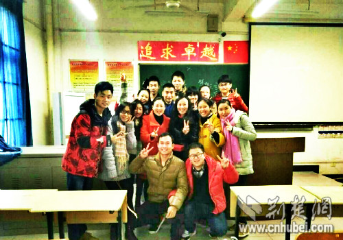 班级部分学生合影_meitu_1.jpg 班级部分学生合影_meitu_1.jpg