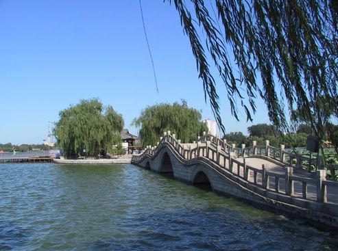 山东大学大明湖