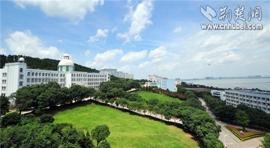 校园风光_副本.jpg 校园风光_副本.jpg